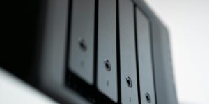 구글 드라이브, OneDrive, 드롭박스의 주요 기능을 비교하는 클라우드 스토리지 선택 가이드 표